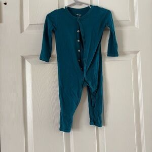 Kyte baby snap romper 6-12 months